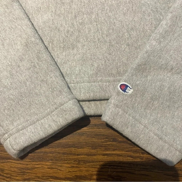 Vintage Champion hoodie sweatshirt, small. IOWA on front. Excellent condition. - Picture 4 of 5